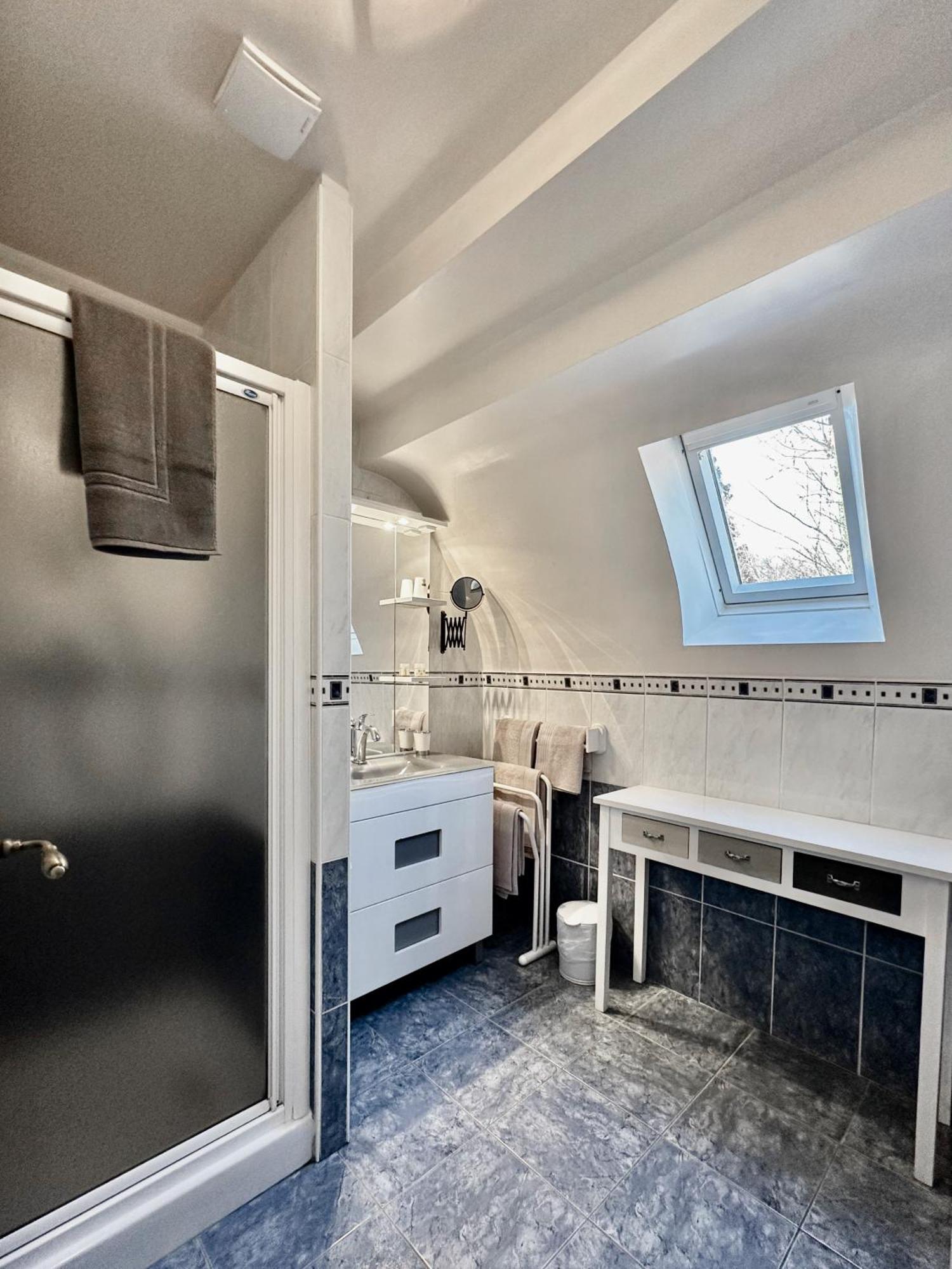 Chambre Double avec Salle de Bains Privative